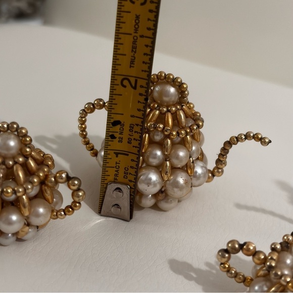 Pearl and gold beaded handmade tea set - Picture 11 of 13